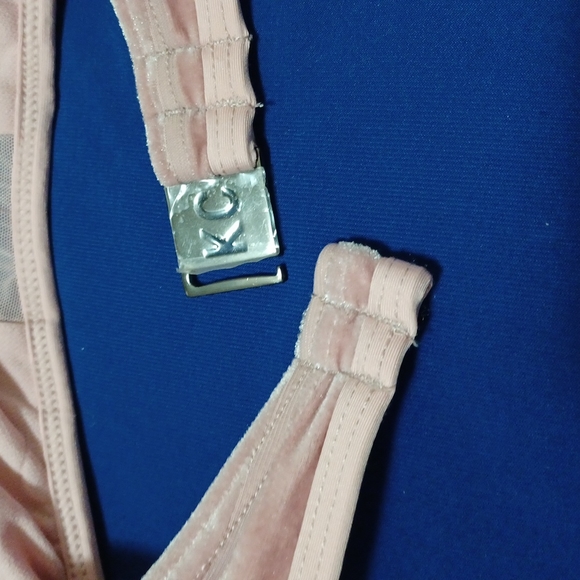 Kenneth Cole Bikini Top - Picture 5 of 11